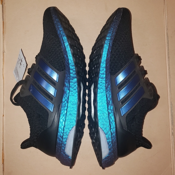 ADIDAS UltraBOOST 5.0 DNA Black MEN'S Sizes 9.5 & 10.5 New without Box - Picture 3 of 9